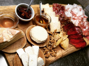 Agriturismo di Charme e Ristorante Stallato Il Filo di Paglia Carro